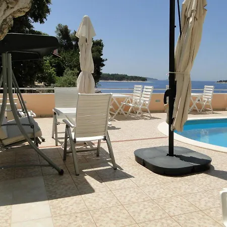 Tepli Bok * Primošten