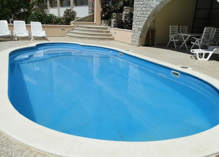 Tepli Bok Apartment Primosten